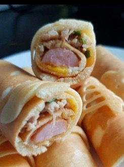 โตเกียว ไข่ หมูสับ ใส้กรอก